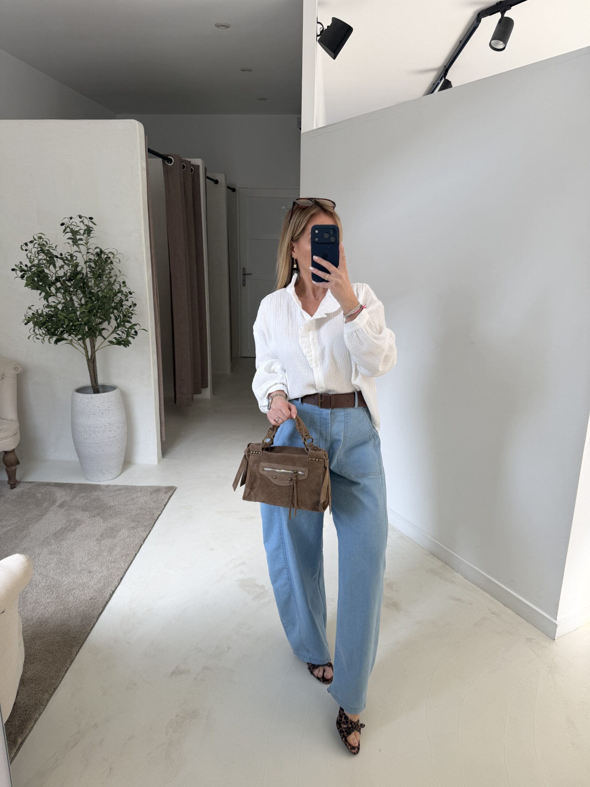 Pantalon ballon imitation jean clair ceinturé — vue 2