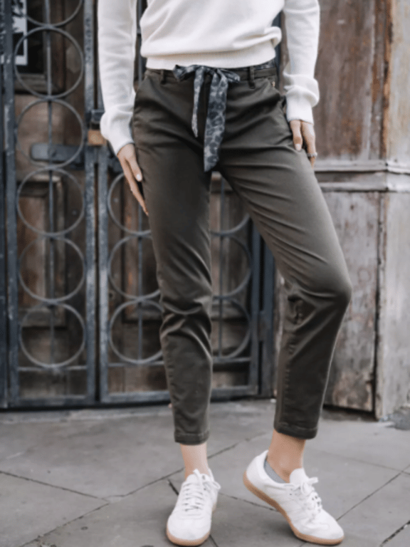 Pantalon chino kaki avec ceinture