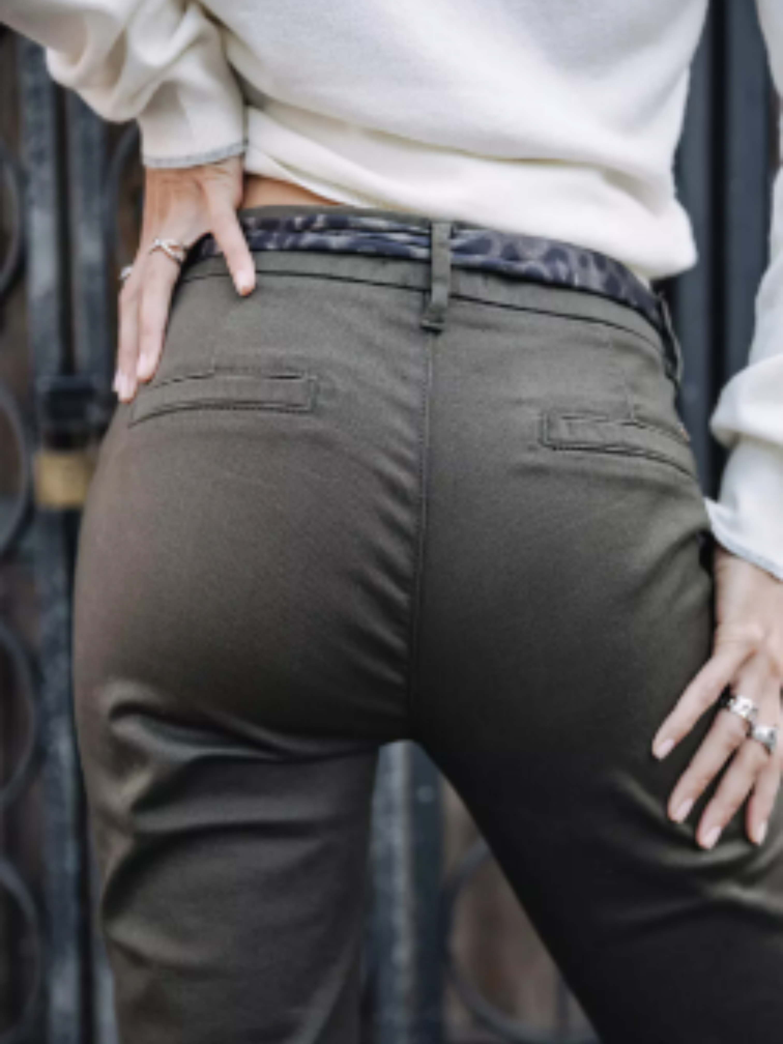 Pantalon chino kaki avec ceinture — vue 3
