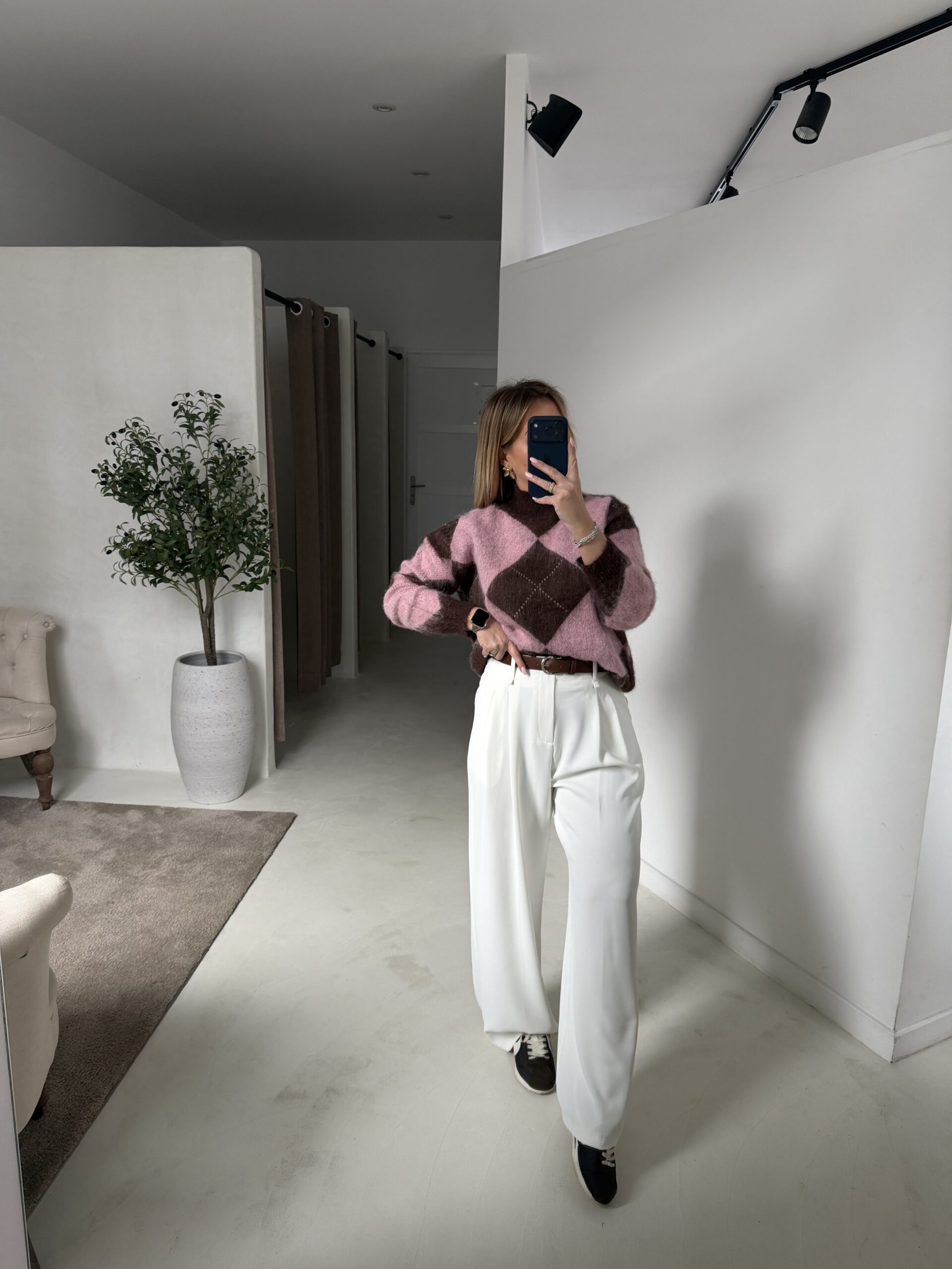 Pull col montant à carreaux, marron et rose — vue 2