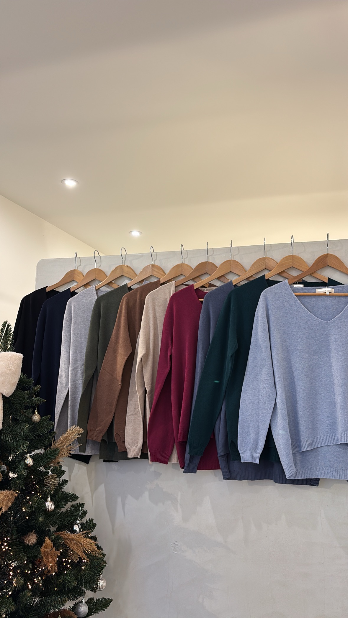 Pulls col V toucher cachemire — vue 2