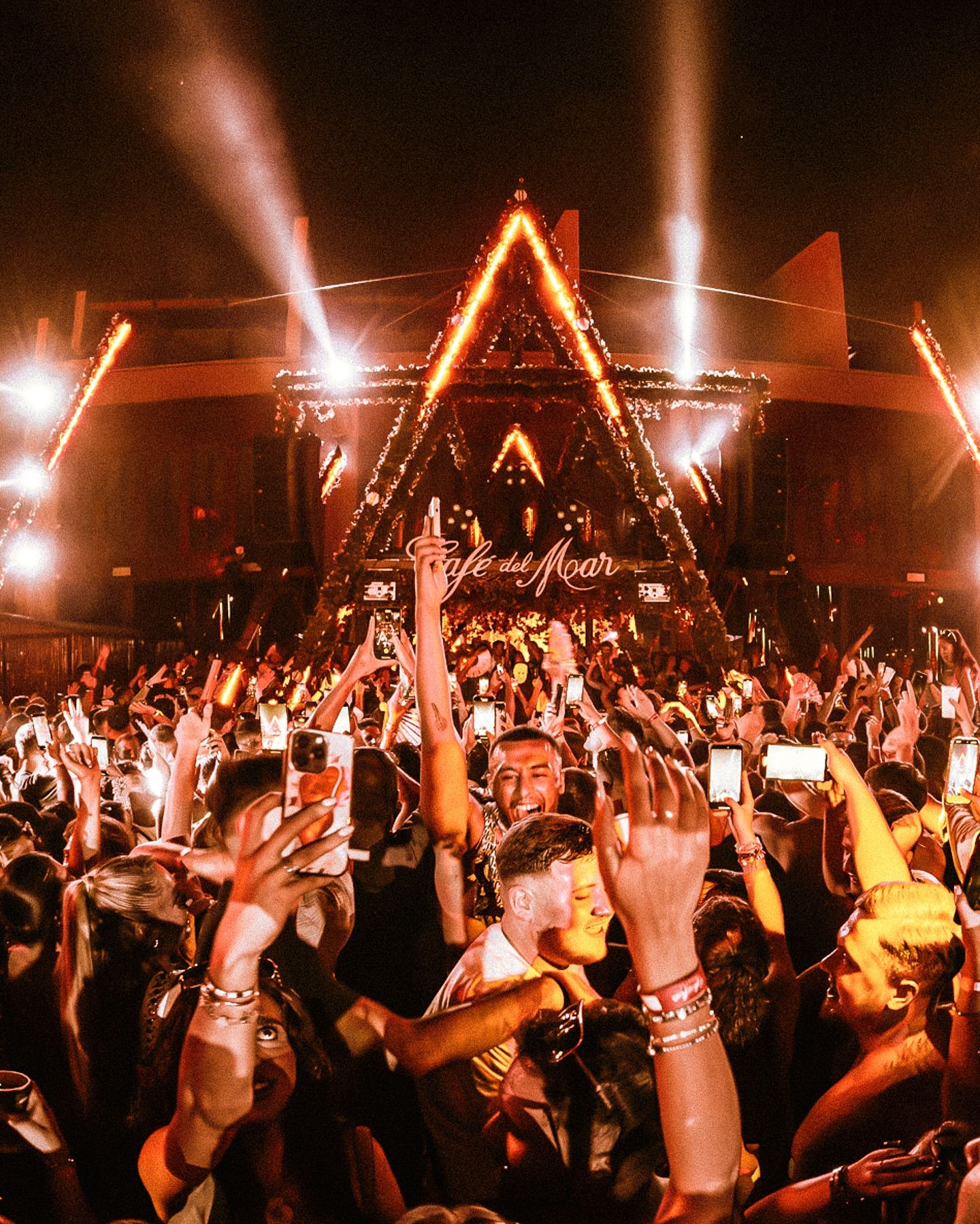 Café del Mar Phuket voted #45 in DJ Mag Top 100 Clubs
