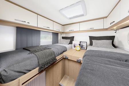 V65_GE_Edition_F_Interior_Schlafen_01_BEAR_PRESSE_lowres