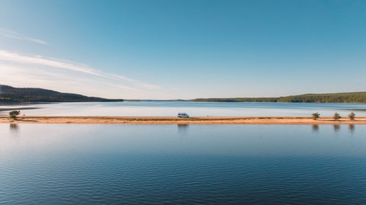 hero-van-between-lakes