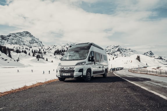Arctic Ocean Tour with Rental Camper