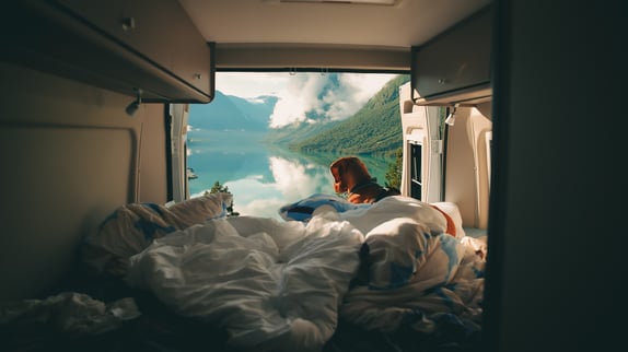 Lofootit matkailuautolla – 5 vinkkiä sujuvaan matkaan