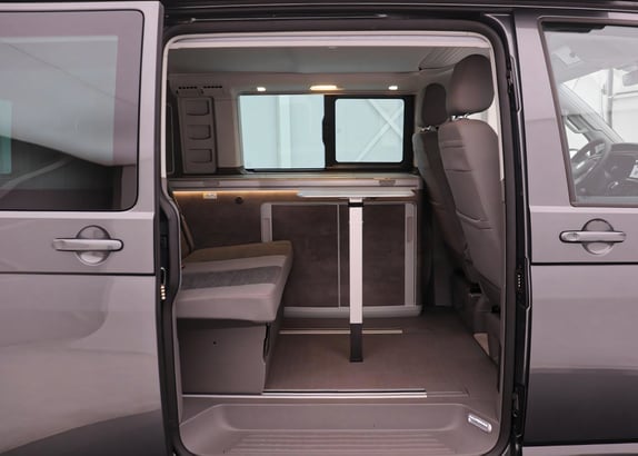 UrbanVan-Sisa3-Poyta