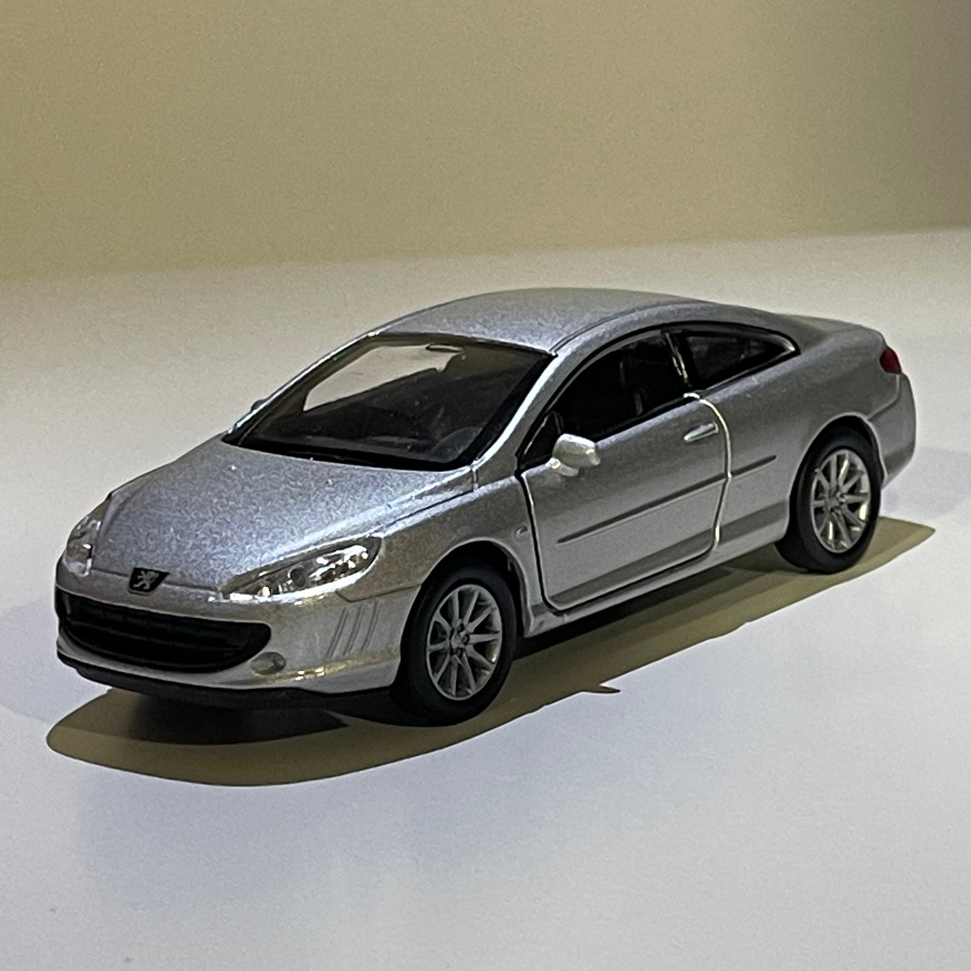 PEUGEOT Coupé 407 Diecast Model