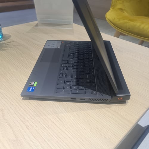 Чисто нов геймърски лаптоп Dell G5 5520 с гаранция