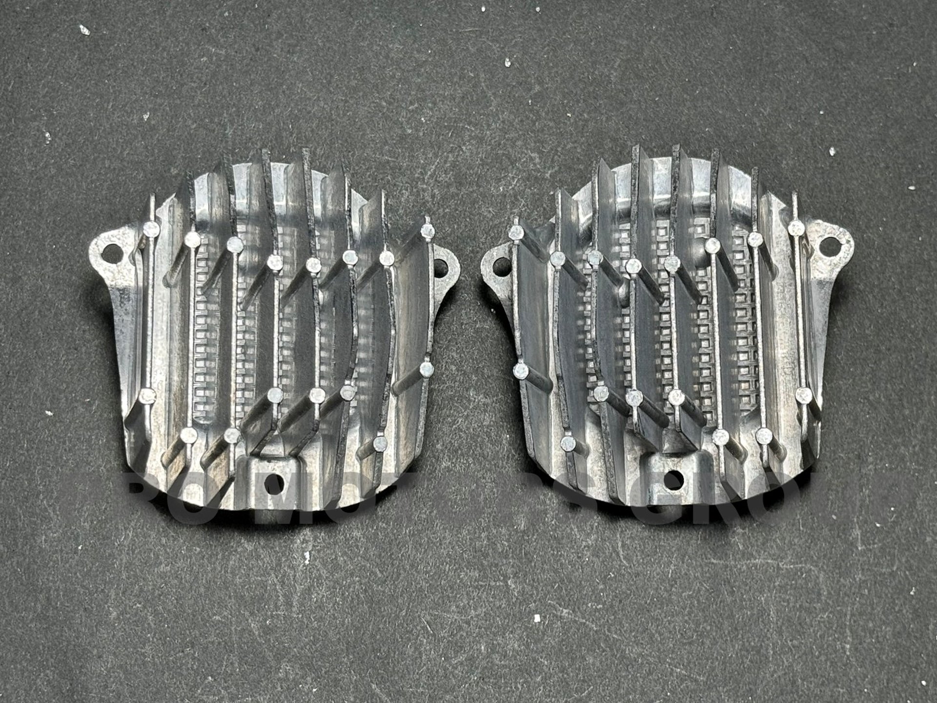 Модул LED дневни светлини DRL Mercedes GLE CLS 1305715306 / 1305715307