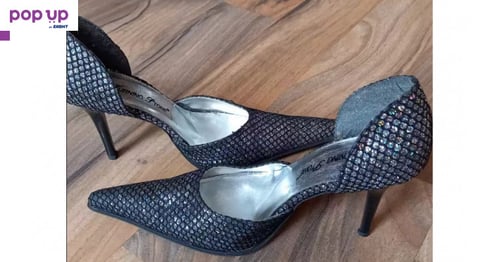 Нови черни обувки със сребърен брокат и връх