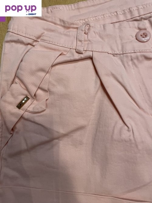 Розови къси панталони