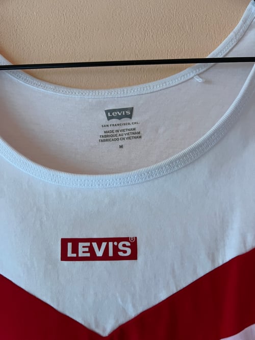Levi’s Потник М размер 100% памук ❤️