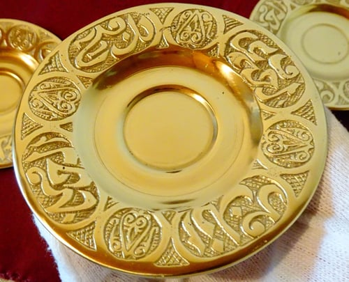Персийски бронзови чинии,позлата,орнаменти.