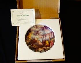Рисувана канадска чиния Winston Roland порцелан,сертификат.