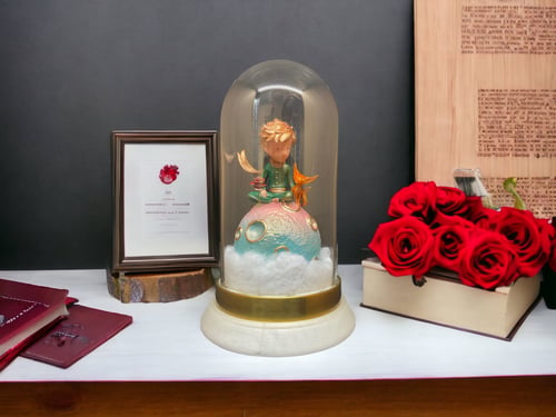 Ръчно рисуван, 3D принтиран - Малкия Принц в Стъклен Купол с лед светлини