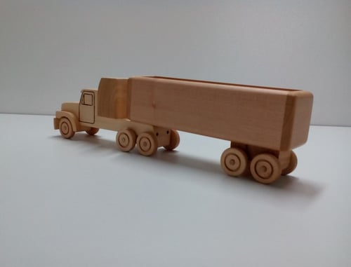 Декоративен дървен камион с ремарке