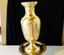 Великолепна британска бронзова ваза 30 см.