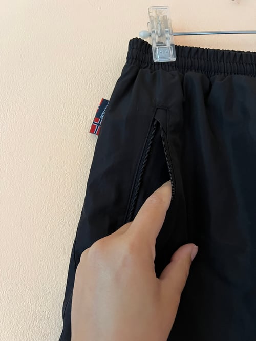 Дамски черен скиорски панталон S размер с джобове 🖤
