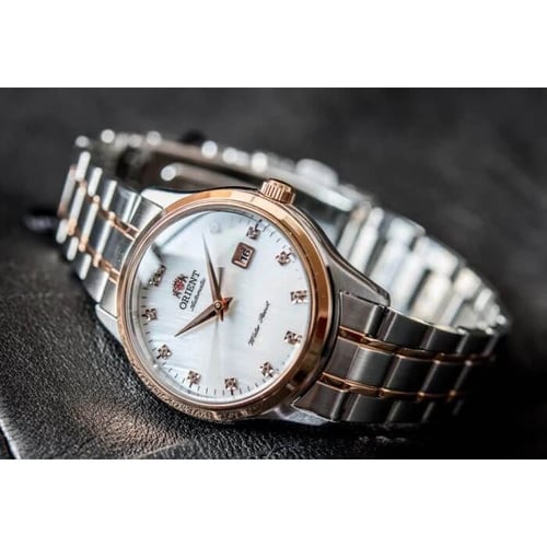 Дамски часовник Orient Classic Automatic FNR1Q001W
