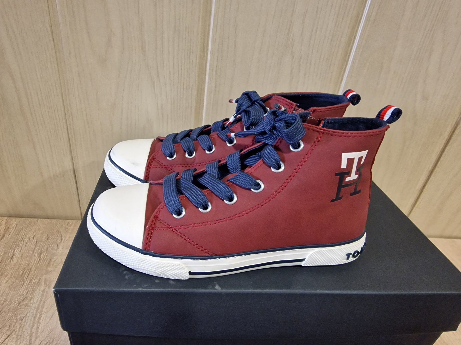 Детски кецове Tommy hilfiger 31 номер