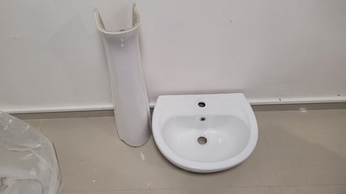 Мивка за баня с крак