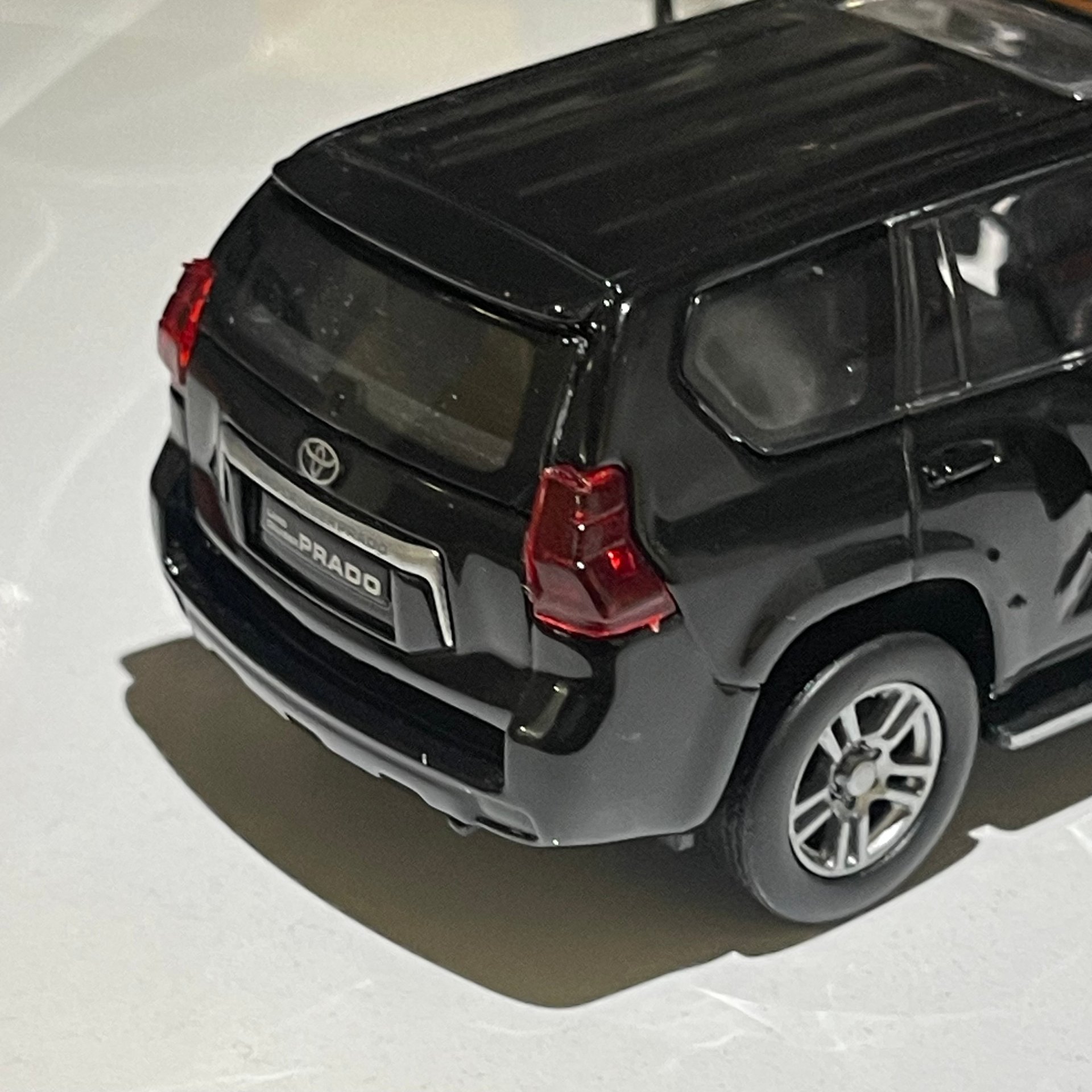 TOYOTA LAND CRUISER PRADO Diecast Model