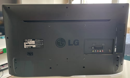 Телевизор LG 32 инча Модел 32LF5610 Без дистанционно