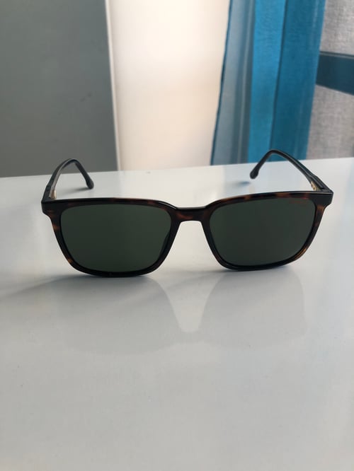Слънчеви очила Carrera,перфектни за топлите и слънчеви дни