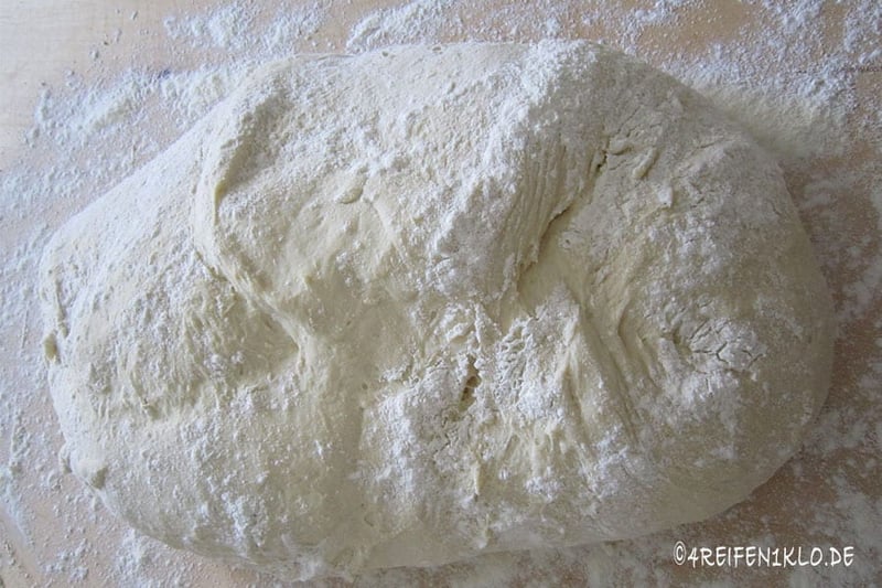 Pizza Calzone easy im OmniaBackofen backen 4 Reifen & 1 Klo