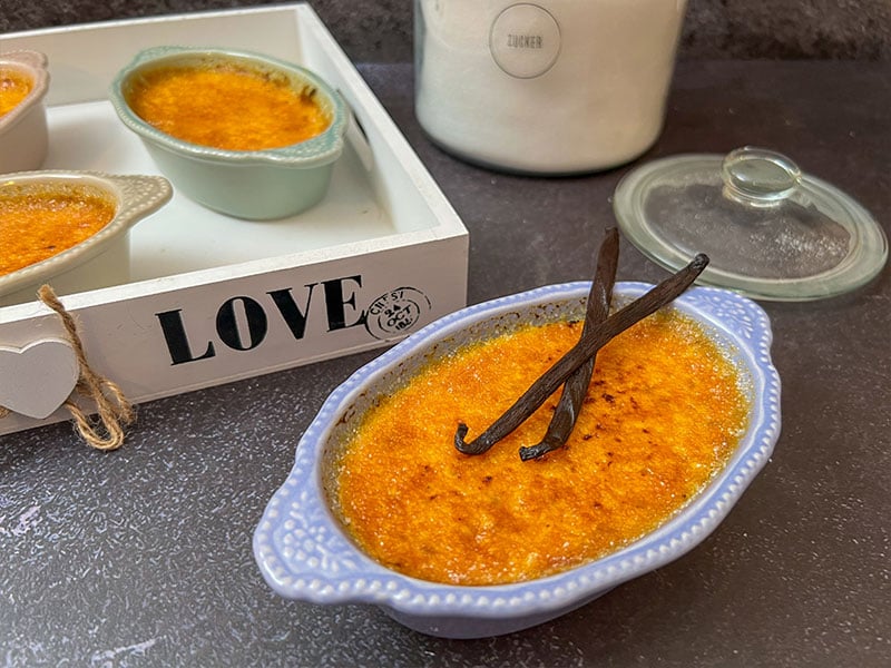 Crème Brûlée original Rezept mit 4 Zutaten | Biancas-Kitchen