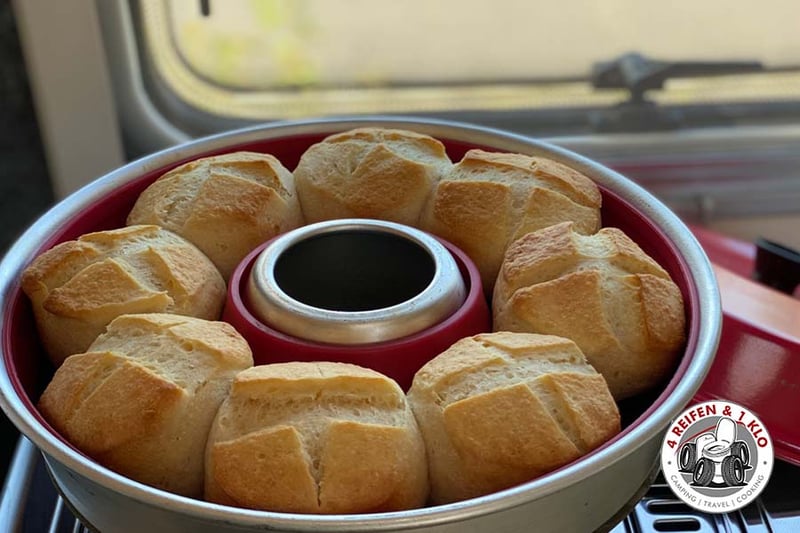 Knack & Back Brötchen aus dem Omnia Backofen aufbacken | 4 Reifen 1 Klo