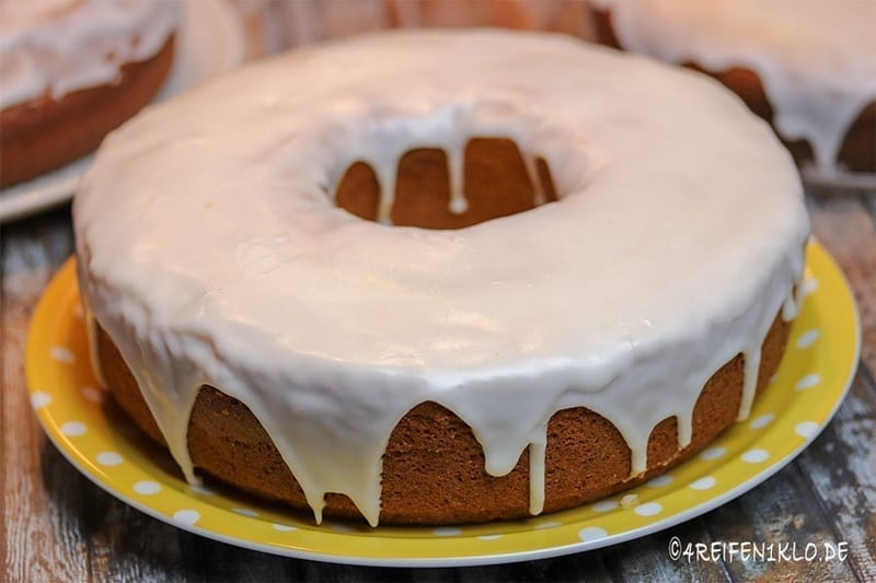 Zitronenkuchen aus dem Omnia-Backofen