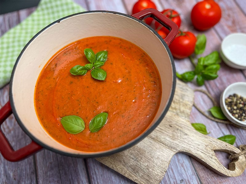 Einfache Tomatensuppe | in nur 20 Minuten fertig