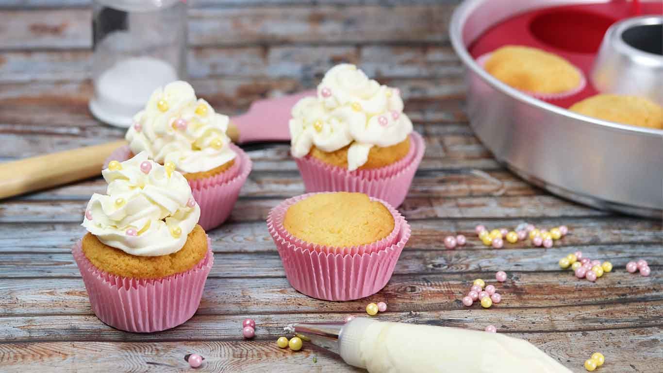 Muffins & Cupcakes aus dem Omnia Backofen | 4 REIFEN 1 KLO