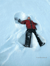 winter-schneeengel-engel im schnee