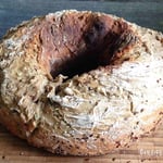 Einfach Brot im Omnia-Backofen backen