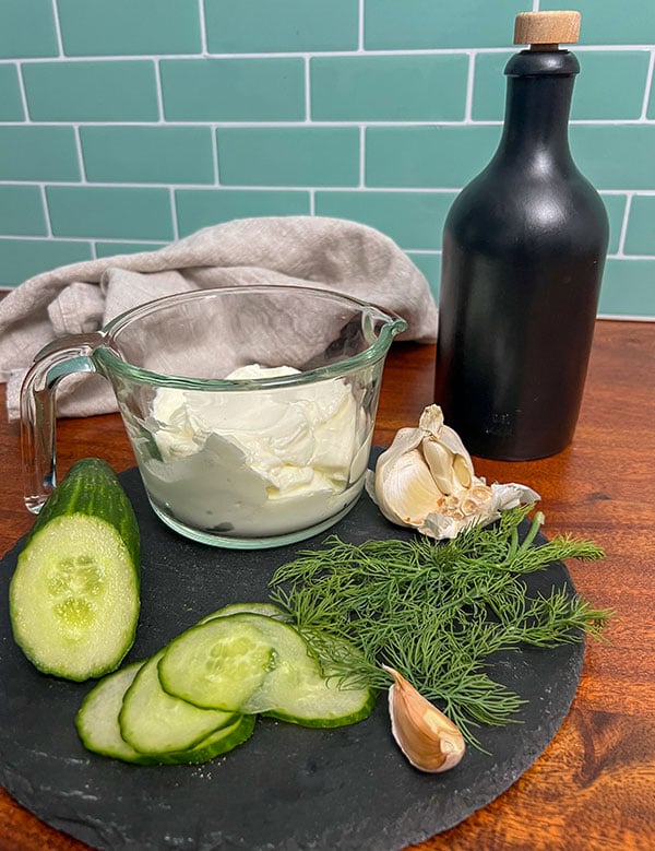 Tzatziki selber machen nach griechischer Art | Easy Rezept!