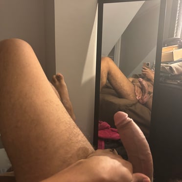 A thick, juicy cock with a nice shave, ready for action.