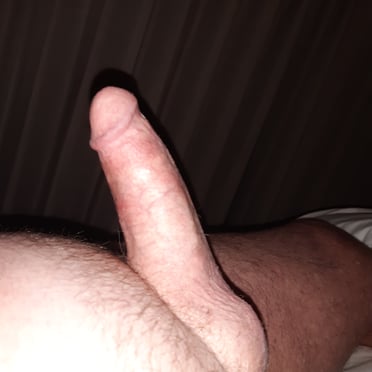 This is a beautiful, thick white cock pic with hairy balls.
