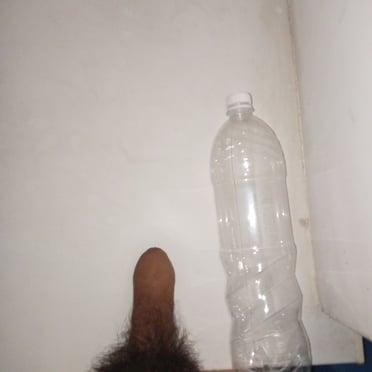 This thick, hairy cock pic shows a beautiful, 16cm penis with a very bushy pubic hair.