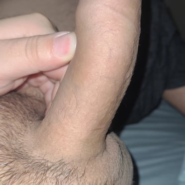This picture shows a beautiful, thick, uncut BWC, around 15cm long, that is so bushy, it will make you moan.

