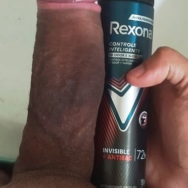 Beautifully thick 17cm black cock pic, with a dark-skinned muscled stud.