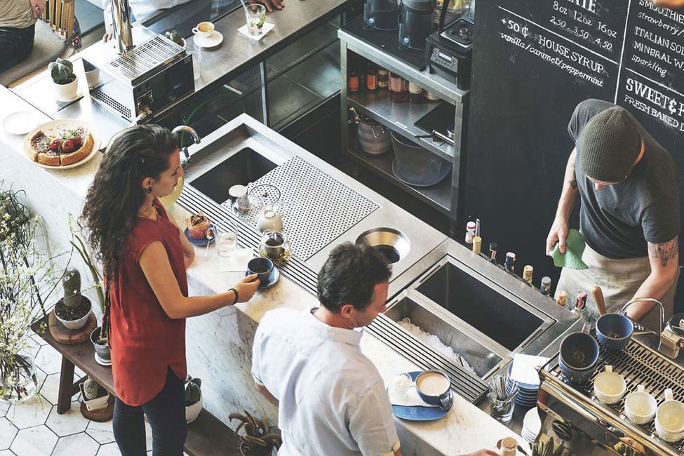People at a café
