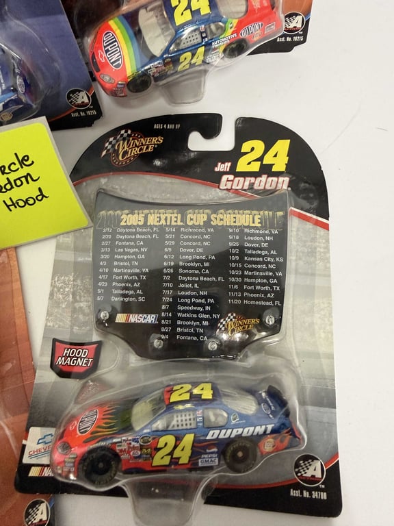 5 - WINNERS CIRCLE JEFF GORDON CARS W/HOOD MAGNETS - Image 5