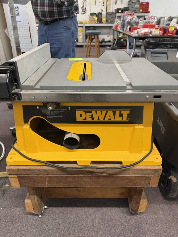 DEWALT TABLE SAW