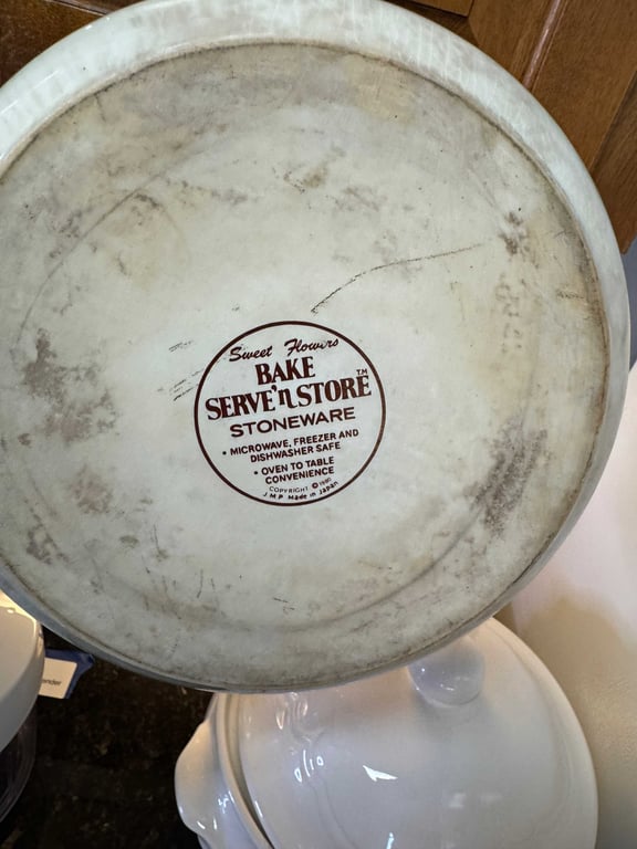 2 pc misc stoneware  - Image 3