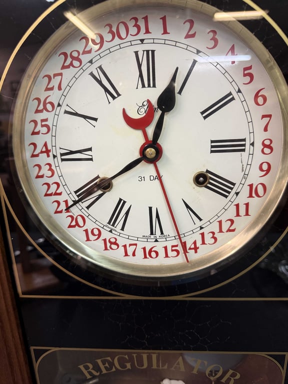 VTG ELGIN 31-DAY REGULATOR WALL CLOCK W/KEY - Image 2