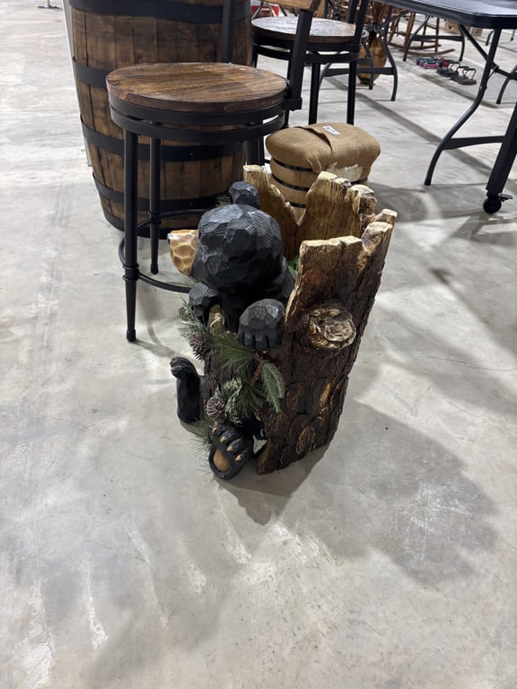 Outdoor bear decor (resin) - Image 2