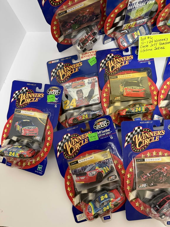 12 - 1:24 WINNERS CIRCLE JEFF GORDON LIFETIME SERIES - Image 5